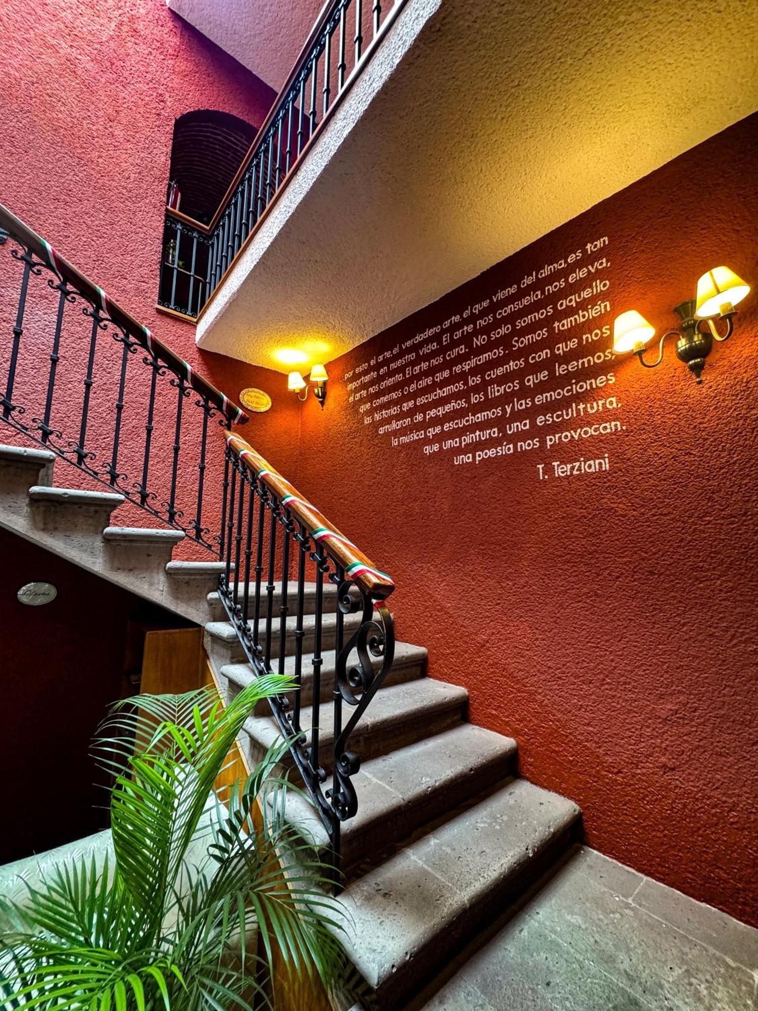 Hotel Pórtico Cultural Morelia Exterior foto